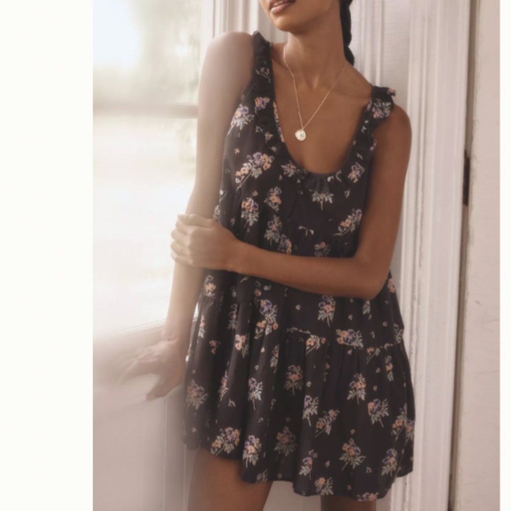 NWT By Anthropologie Black Floral Flutter Romper SIZE M